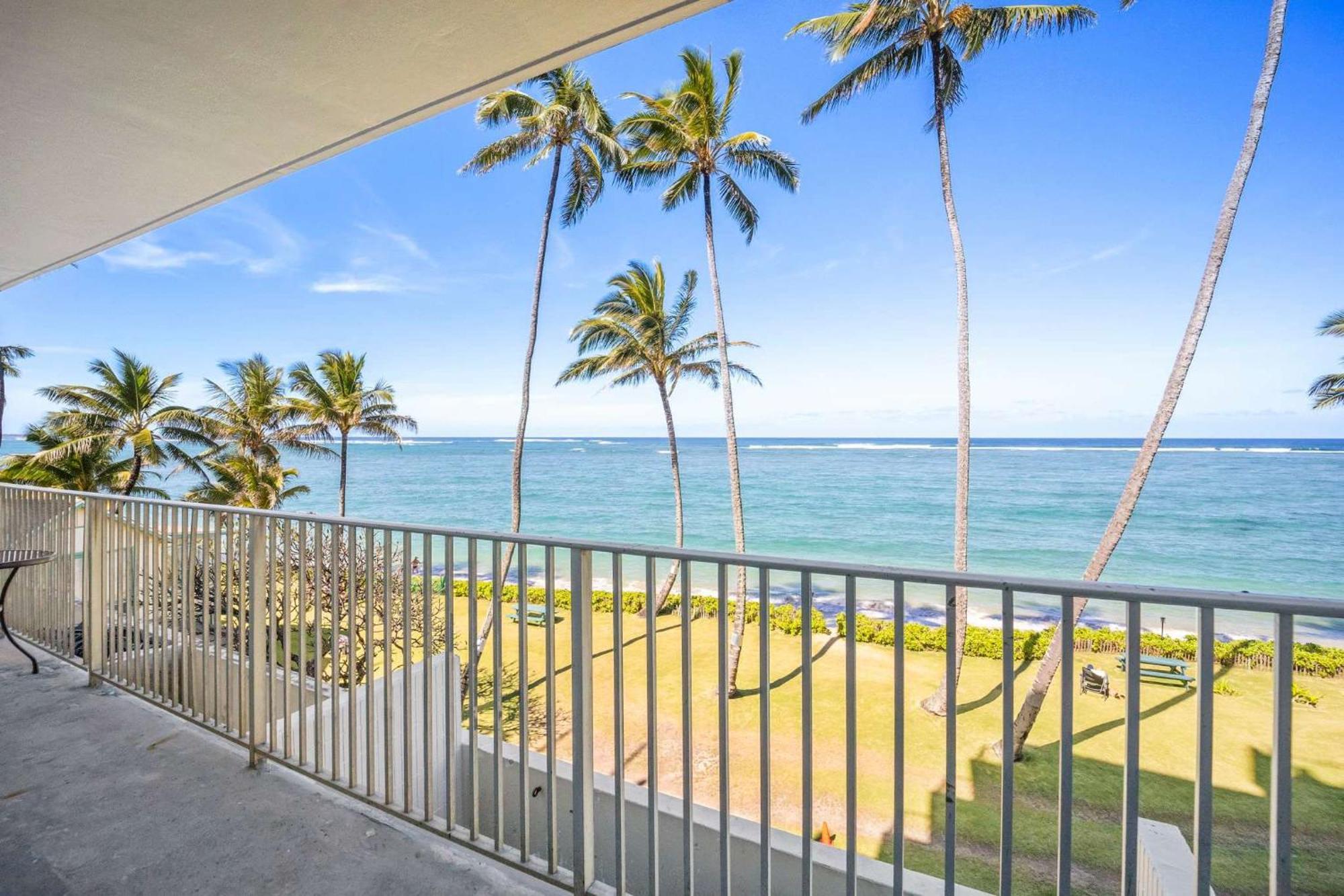 Beautiful Beachfront Condo Laie Eksteriør bilde