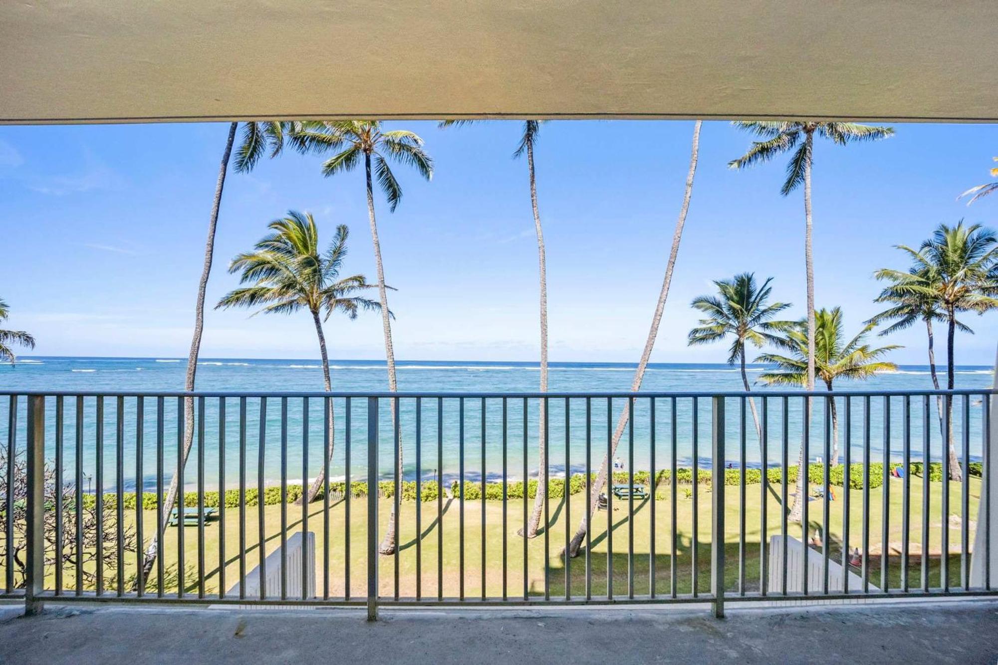 Beautiful Beachfront Condo Laie Eksteriør bilde